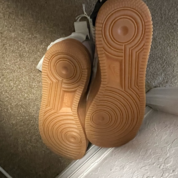 2017 Nike 
Wmns SF Air Force 1 High 'Light Bone' - Picture 6 of 6